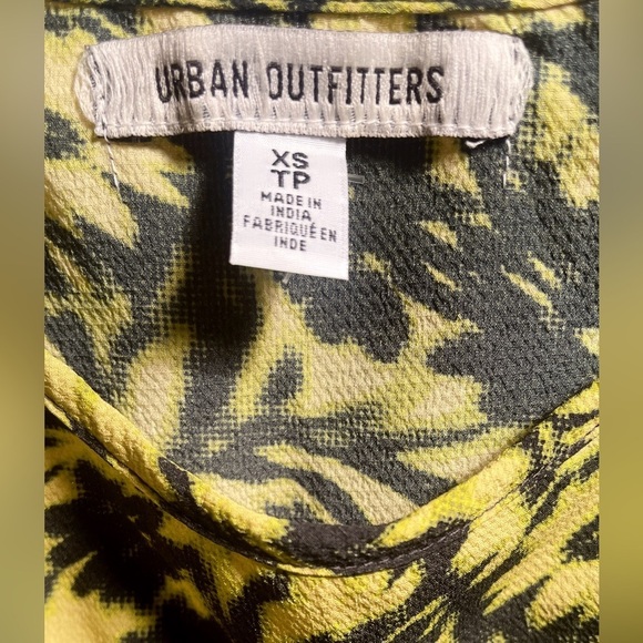 Urban Outfitters UO Camille Floral Print Sleeveless Tank Mini Dress Size XS - Picture 4 of 5